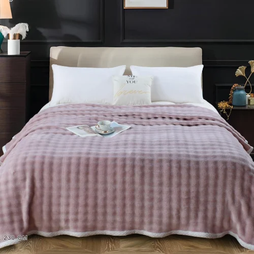 patura cu bordura impletita pucioasa - lila