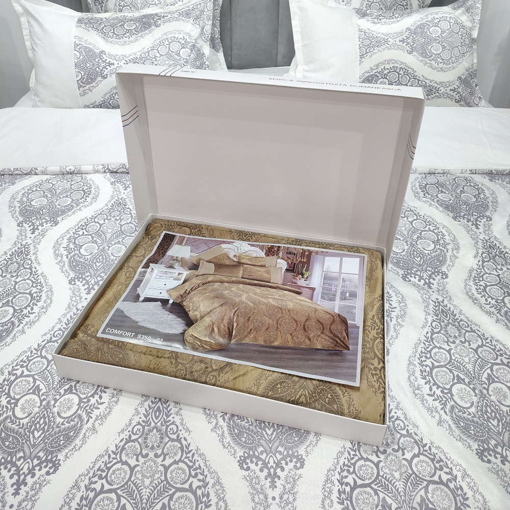 Set Lenjerie de Pat Catifea Jacquard (2) Set Lenjerie de Pat Catifea Jacquard