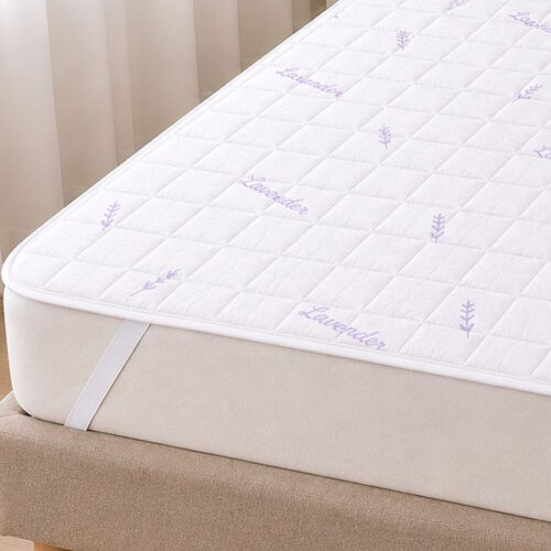 protectie saltea cu elastic model lavanda aproape