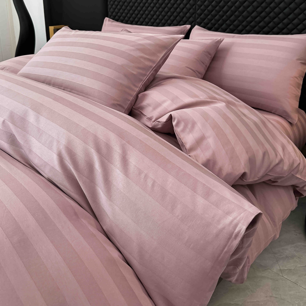 Lenjerie bumbac 100 organic 6 piese roz pudra material Lenjerie Damasc Premium din Bumbac 100%, Pat 2 Persoane - Jojo Home - Roz Pudra - PUF243850 - imagine 4