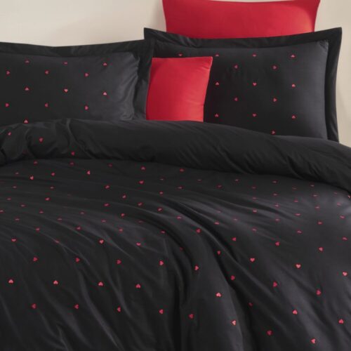 lenjerie bumbac poplin cu inimi brodate negru-rosu