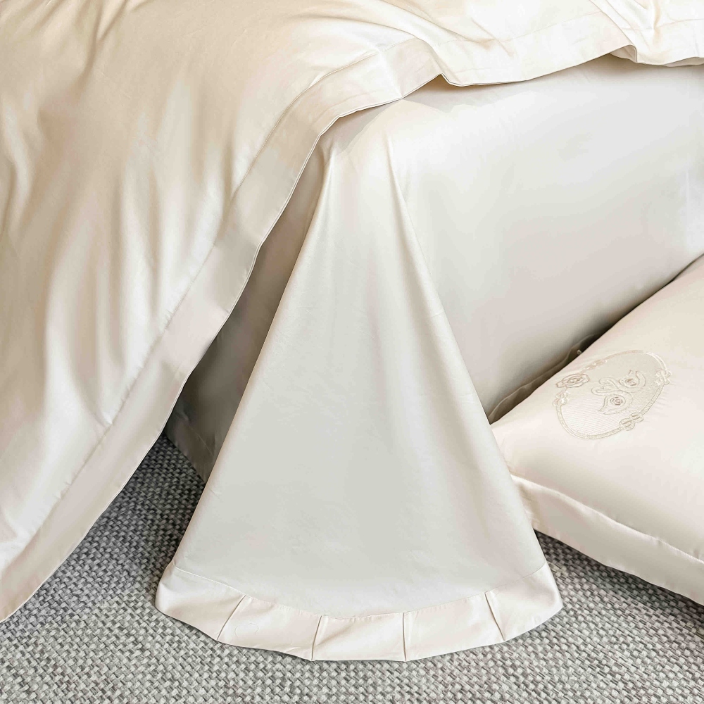 Lenjerie bumbac organic satin culoare crem cearceaf de pat Lenjerie bumbac organic satin culoare crem cearceaf de pat