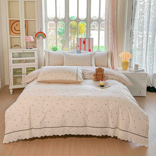 Lenjerie din Bumbac 100% cu Broderie, Cearceaf de Pat cu Elastic, 4 Piese, Pat 2 Persoane - JoJo Home - Model Ciresica - PUF249222