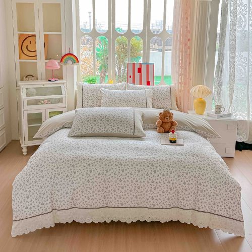 Lenjerie din bumbac cu broderie crem cu floricele gri