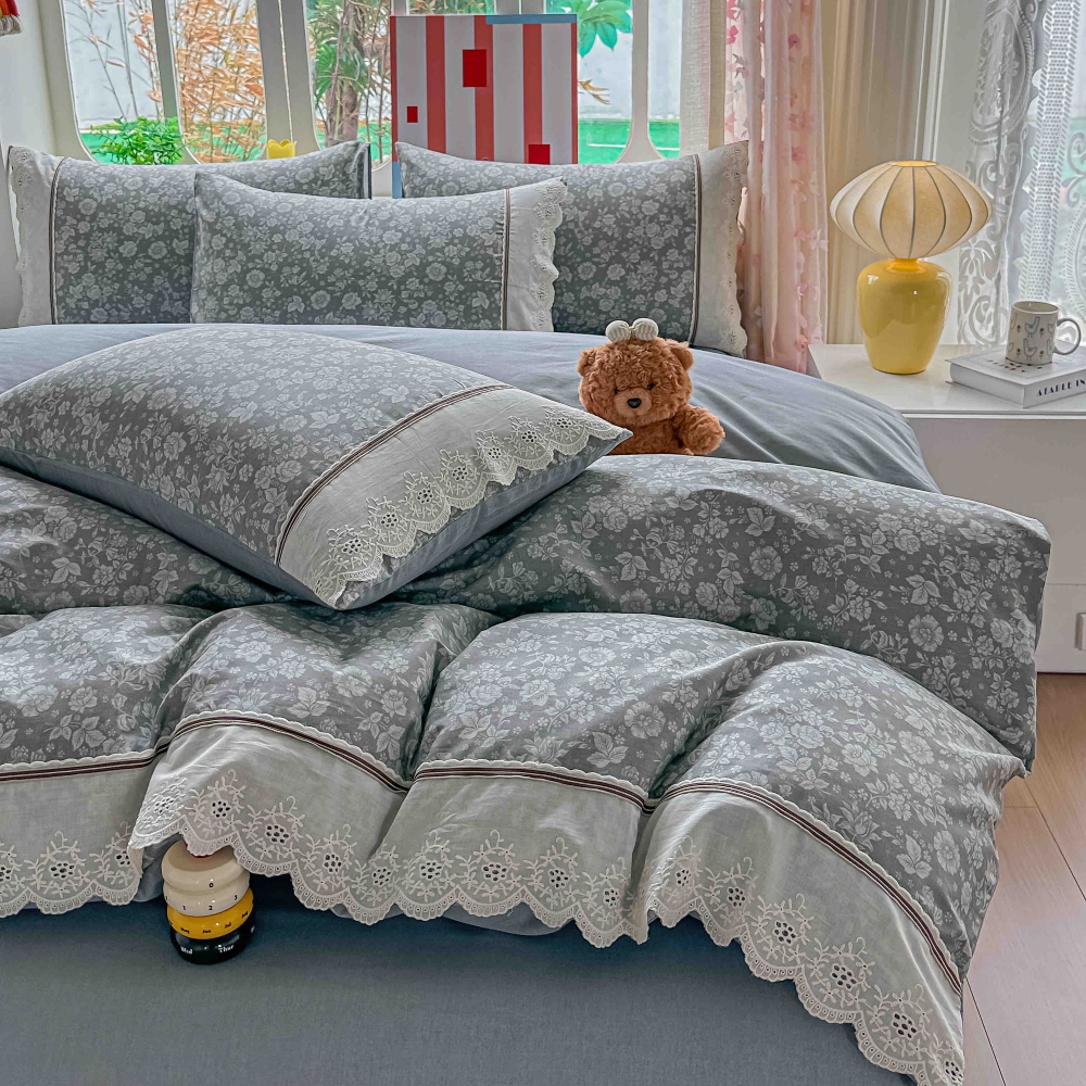 Lenjerie din bumbac cu broderie gri cu flori mari material Lenjerie din Bumbac 100% cu Broderie, Cearceaf de Pat cu Elastic, 4 Piese, Pat 2 Persoane - JoJo Home - Model Maria - PUF249269 - imagine 2