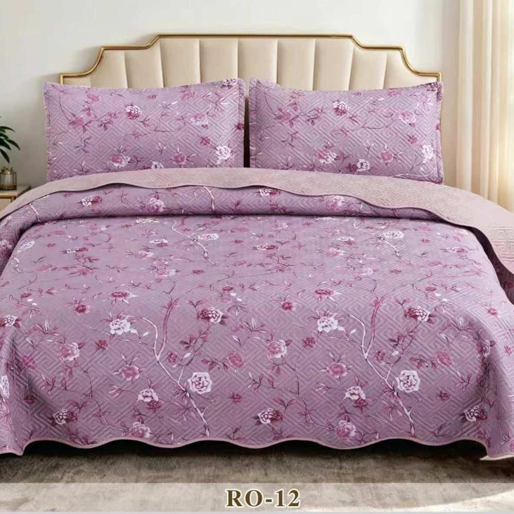 cuvertura de pat lila cu floricele cuvertura de pat lila cu floricele