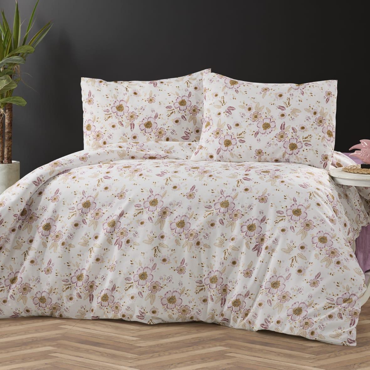 lenjerie de pat alba cu floricele delicate lila din bumbac ranforce lenjerie de pat alba cu floricele delicate lila din bumbac ranforce