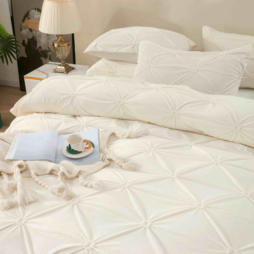 Lenjerie din Catifea cu pliuri Crem Jojo Home material Lenjerie din Catifea cu pliuri Crem Jojo Home material