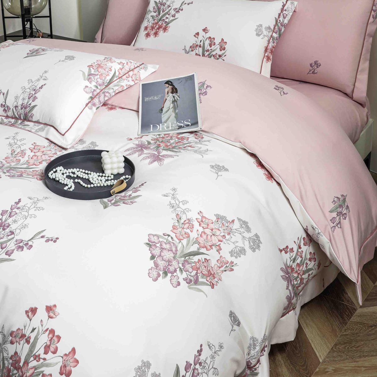 lenjerie la cutie alb roz cu flori premium lenjerie la cutie alb roz cu flori premium